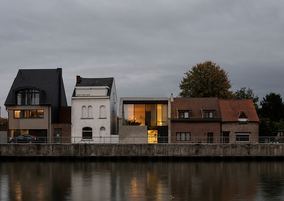 比利时Humbeek运河住宅