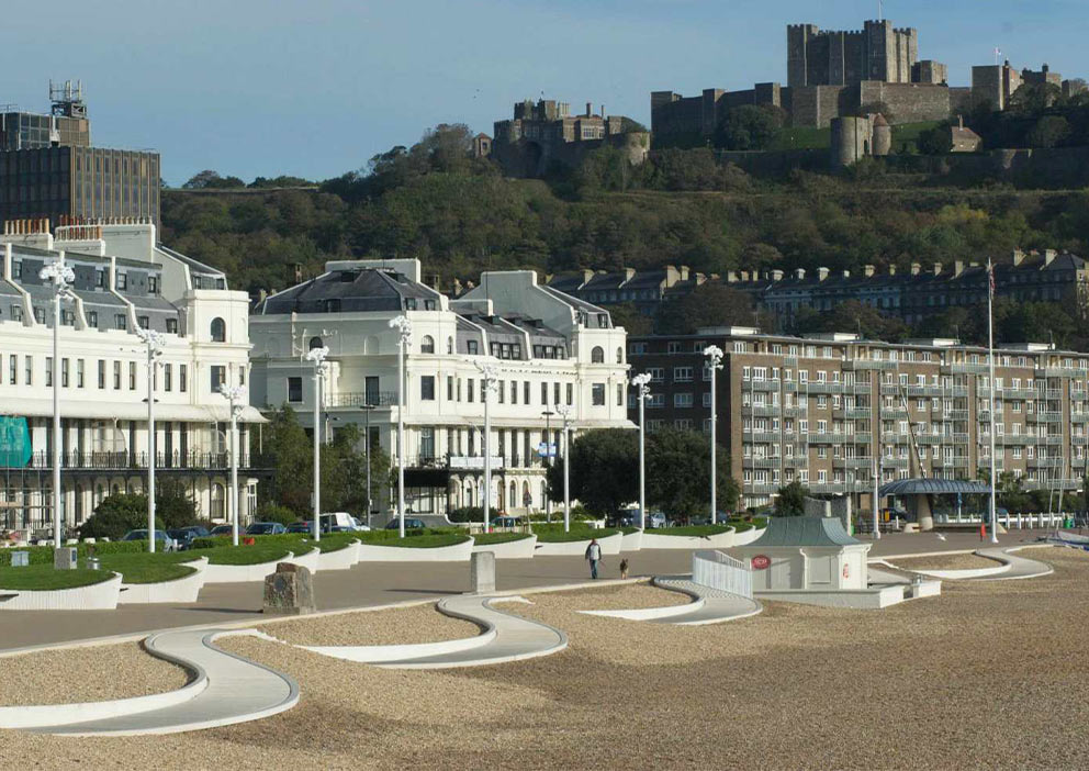 英国三个海浪” 滨海空间景观设计